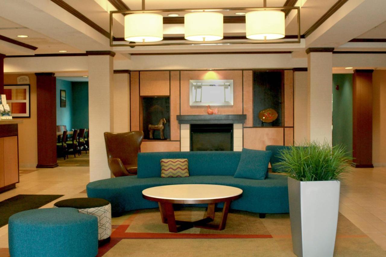 Fairfield Inn & Suites By Marriott Fairmont Exteriér fotografie