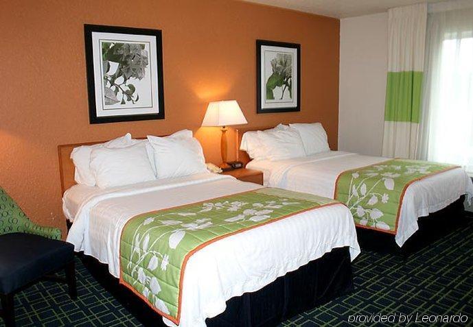 Fairfield Inn & Suites By Marriott Fairmont Pokoj fotografie