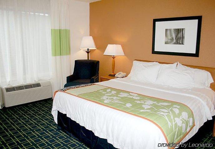 Fairfield Inn & Suites By Marriott Fairmont Pokoj fotografie