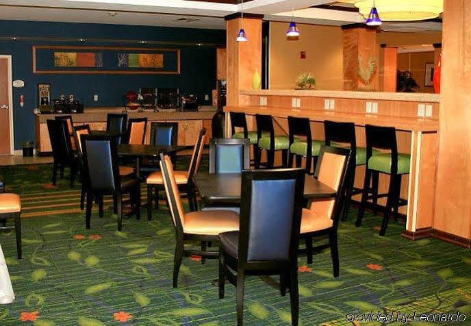 Fairfield Inn & Suites By Marriott Fairmont Exteriér fotografie